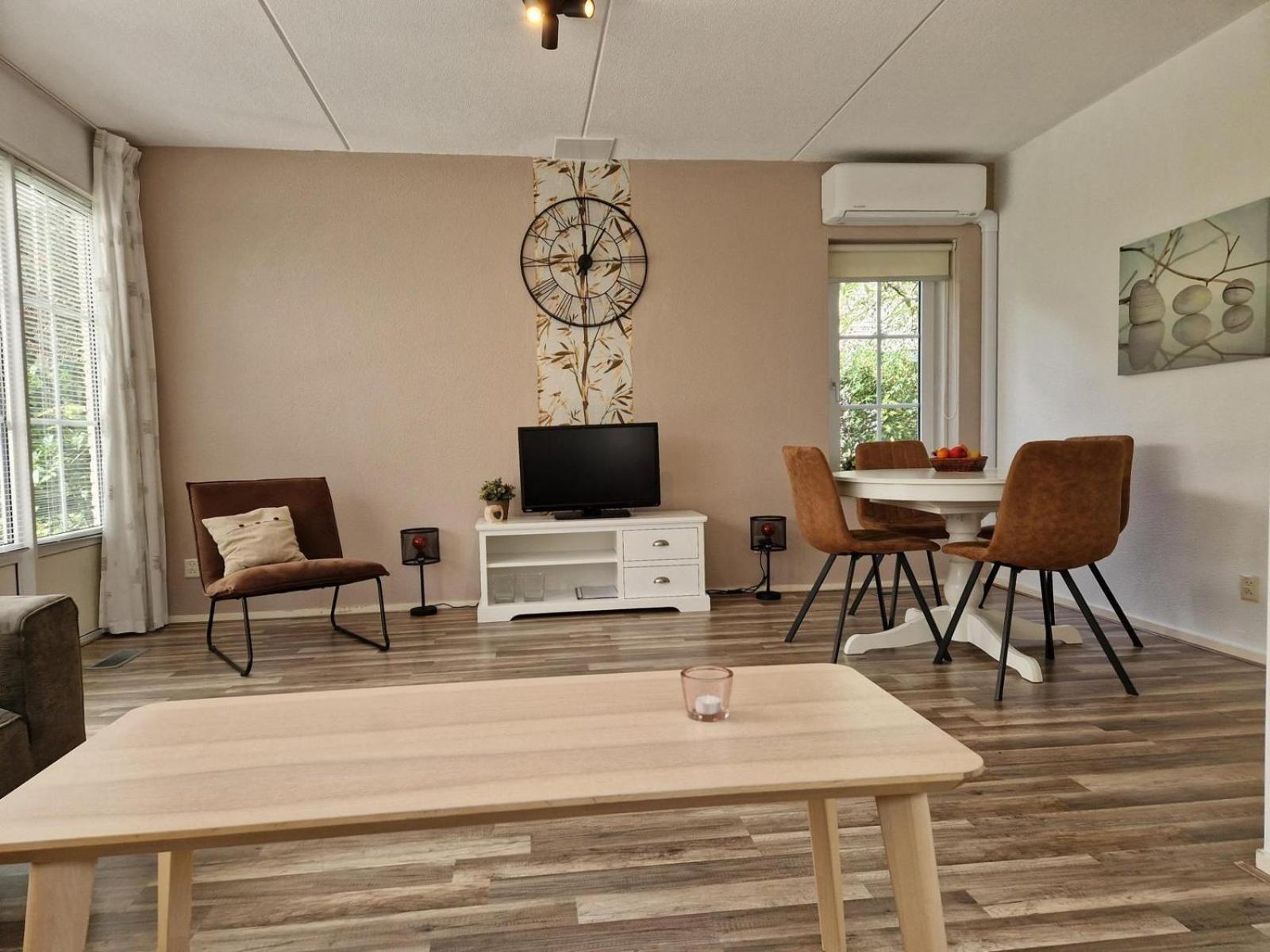 Bungalow - 6 Personen Gelegen In De Nabije Omgeving Van Avonturenpark Hellendoorn En De Prachtige Sallandse Heuvelrug En Eelerberg Exteriér fotografie